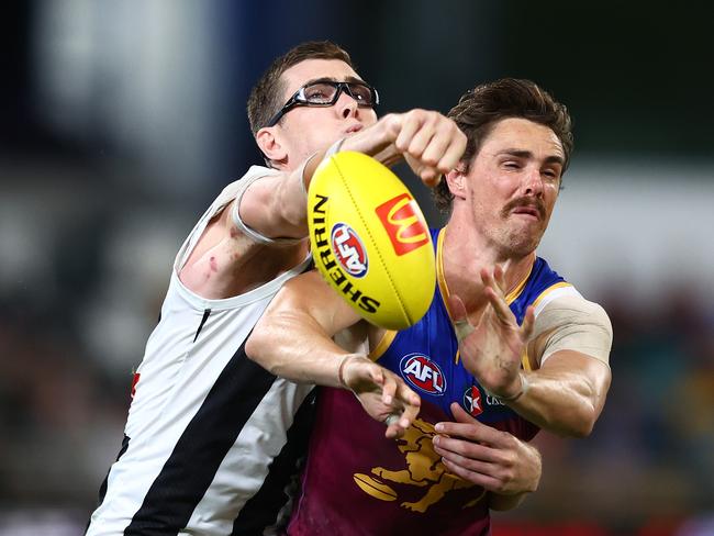 Mason Cox spoils Joe Daniher. Picture: Getty Images