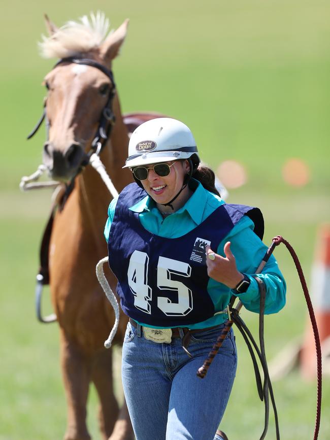 Women’s challenge runner-up Kelsie Lupson competes in the obstacles event.