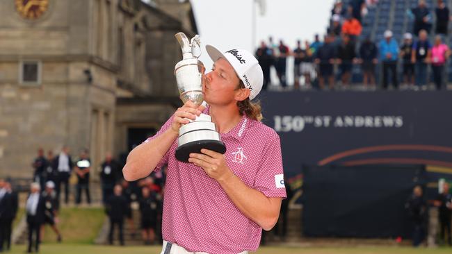 Cameron Smith of Australia kisses the The Claret after his British Open triumph (Photo by Kevin C. Cox/Getty Images)