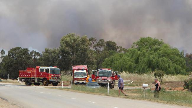 Aircraft are assisting 33 fire crews. Picture: Peter Bannan.