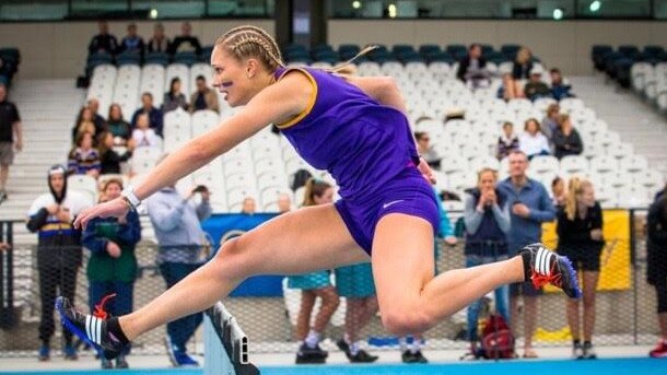 Danielle Shaw has stormed into favouritism for the Stawell Gift after a blistering heat win.