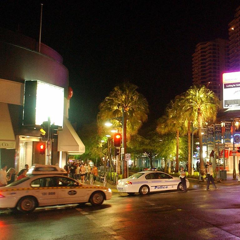 90 PHOTOS: Iconic Cavill Avenue through the years | Gold Coast Bulletin