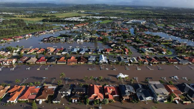 ‘Life-threatening event’ about to hit NSW town: council