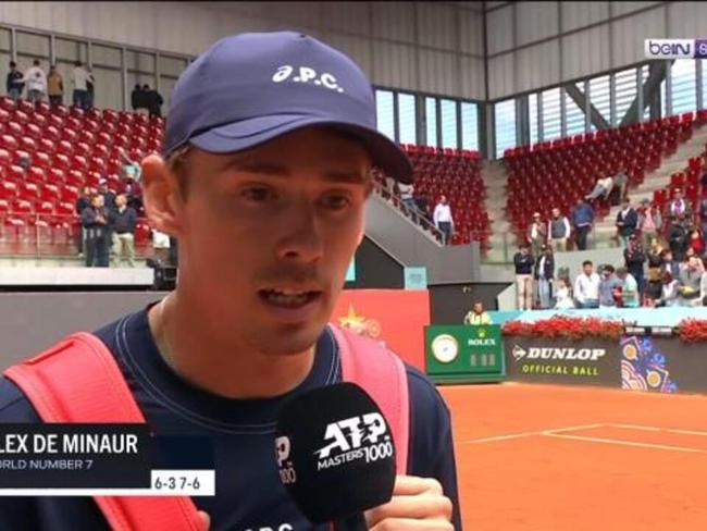 De Minaur charges into Round of 16