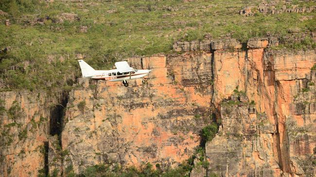 On tour with Kakadu Air and Davidsons Arnhemland Safaris.