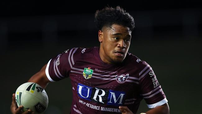 SYDNEY, AUSTRALIA - MAY 31:  Moses Suli of the Sea Eagles makes a break during the round 13 NRL match between the Manly Sea Eagles and the North Queensland Cowboys at Lottoland on May 31, 2018 in Sydney, Australia.  (Photo by Matt King/Getty Images)