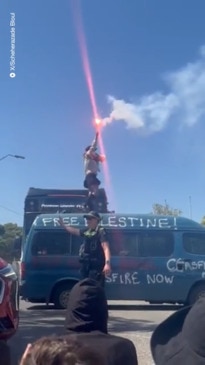 Flares ignited during Gaza protest at Melbourne Cup