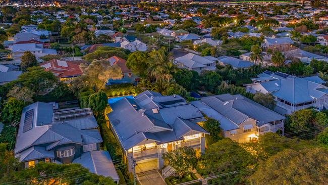 Homes in Ascot - the top suburb for high income earners in Brisbane.