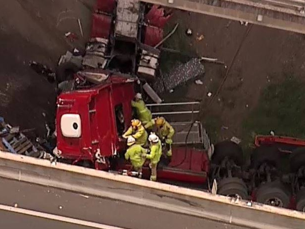 Logan Motorway Truck Crash | The Courier Mail