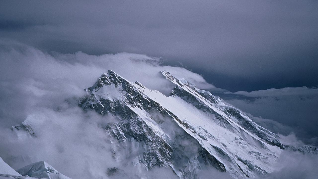 A stormy day on Kanchenjunga 2006