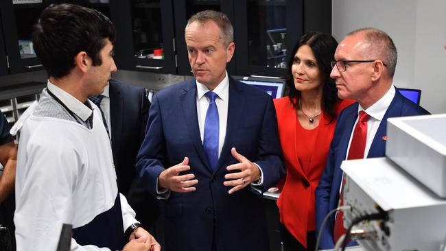 Federal Labor leader Bill Shorten, Labor candidate Jo Chapley and Premier Jay Weatherill tour the South Australian Health and Medical Research Institute. Photo:AAP Image/David Mariuz.