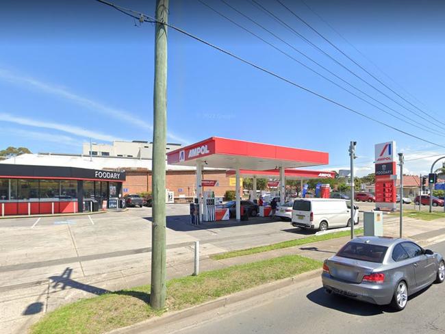 Dad of six extradited over alleged servo robbery 19 years ago