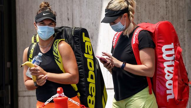 Tennis players head to training from their quarantine hotel. Picture: Ian Currie