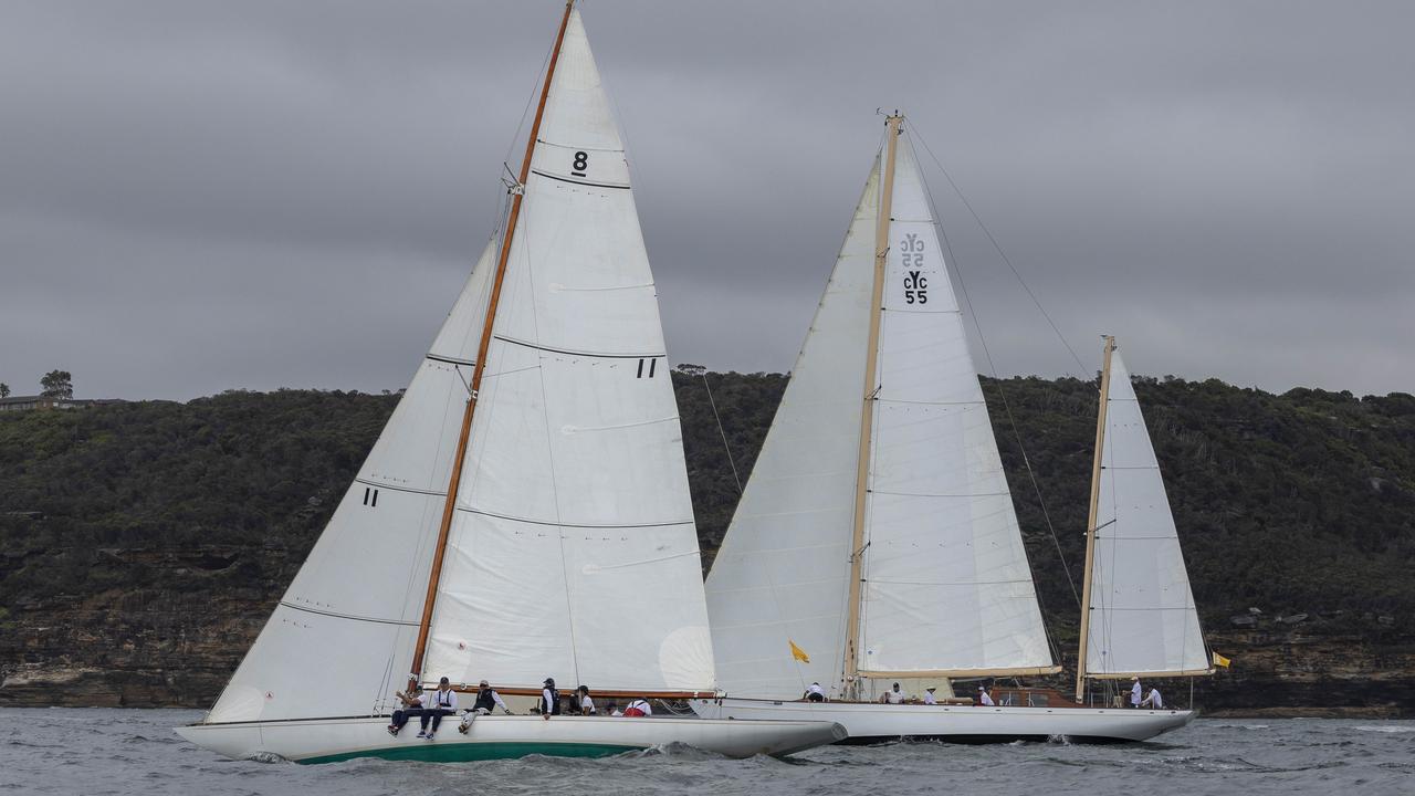 Pretty boats on a pretty harbour.