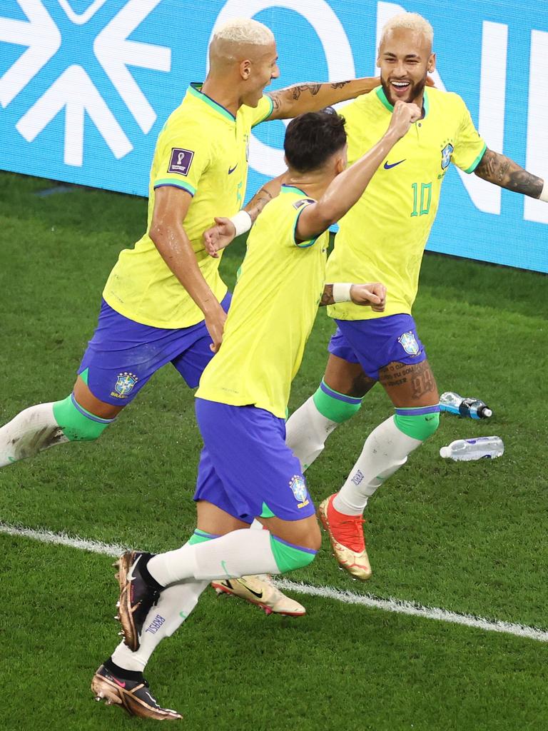 T'QUIO, TO - 03.08.2021: TOKYO 2020 OLYMPIAD TOKYO - Renier do Brasil  celebrates scoring decisive penalty during the Mexico-Brazil soccer game at  the Tokyo 2020 Olympic Games held in 2021, the game