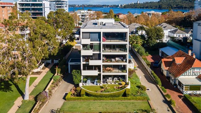 31 South Perth Esplanade is a joint listing.