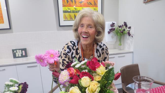 Flower growers who were about to trash thousands of flowers got together with 15 florists (all who have had to close their shops, with little online business till Mother’s Day) fresh posies, some huge that would normally sell for more than $150.