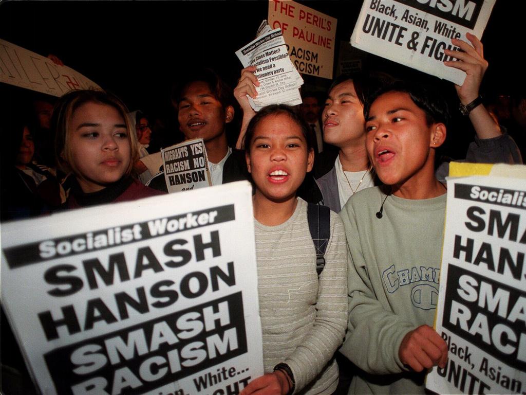 Anti-One Nation protests in Adelaide during the party’s launch in Adelaide, in 1997. Photo: Michael Milnes.