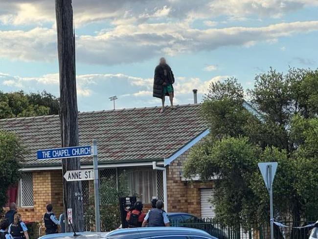 PIXELATED VERSION: A man has died ﻿and another man is in custody after a dramatic police stand off in north-east NSW. Emergency services were called to a home on Goonoo Goonoo Road in Tamworth, about 4.30pm yesterday following reports of a concern for welfare. Upon arrival, police located a 47-year-old man with critical head injuries and a second man allegedly armed with a knife. . https://www.facebook.com/photo?fbid=1189945589800190&set=a.528807705913985