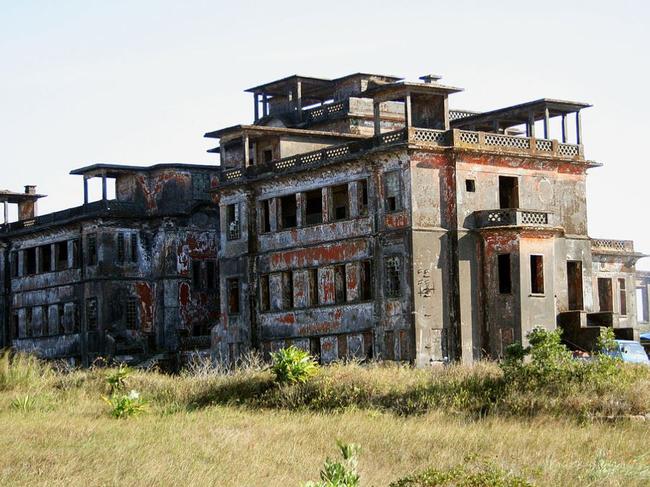 The abandoned Bokor Palace Hotel. Picture: Wikimedia Commons