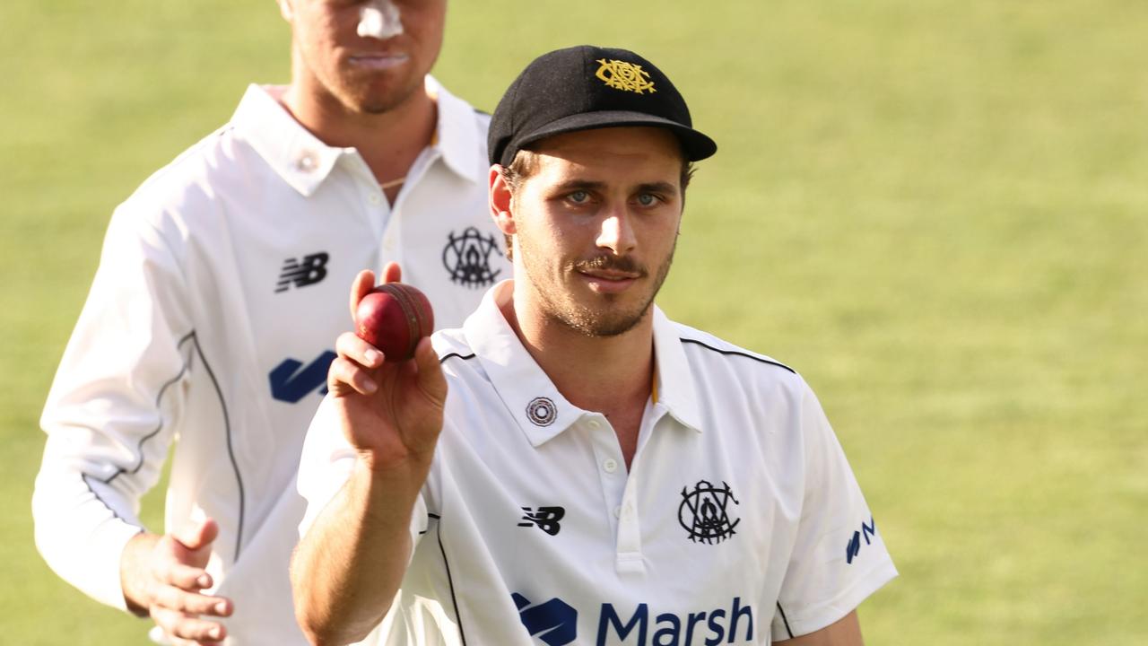 Lance Morris en ligne pour ses débuts en test contre les Antilles à Adelaide Oval, le nouveau Wild Thing, le quilleur le plus rapide d’Australie