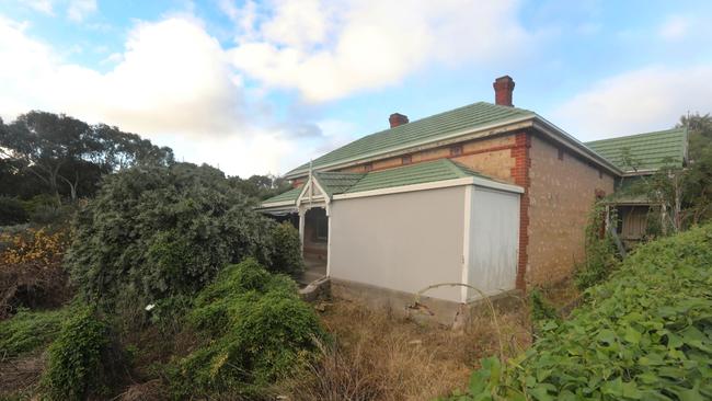 Brenda and Lynton Anderson lived in a house on a large block on the corner of South Road and Penny Hill Road at Hackham. Picture: Dean Martin