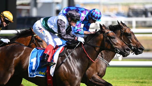 All-Star Mile rivals Mr Brightside (left) and Pride of Jenni. Picture: Getty Images.