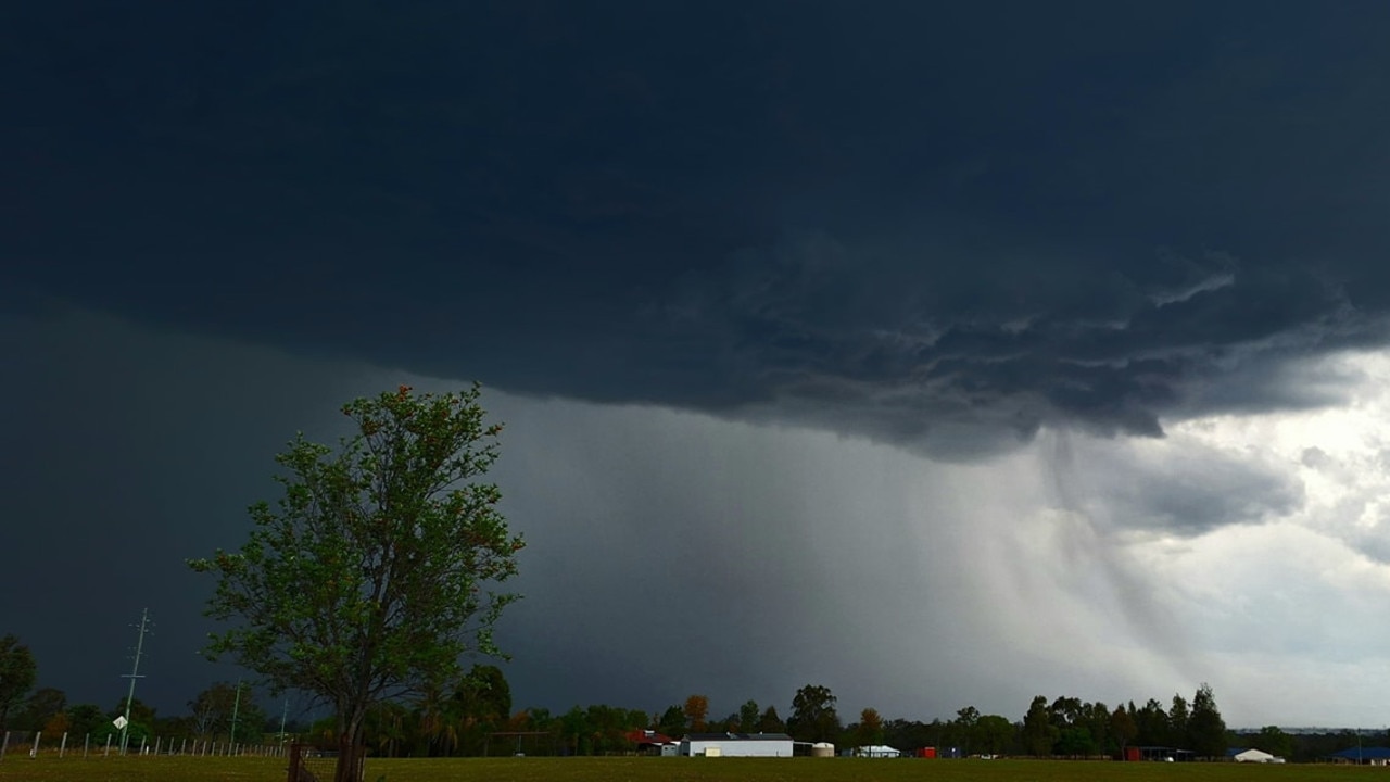 The severe thunderstorm above Purga. Photo: Brisbane Weather