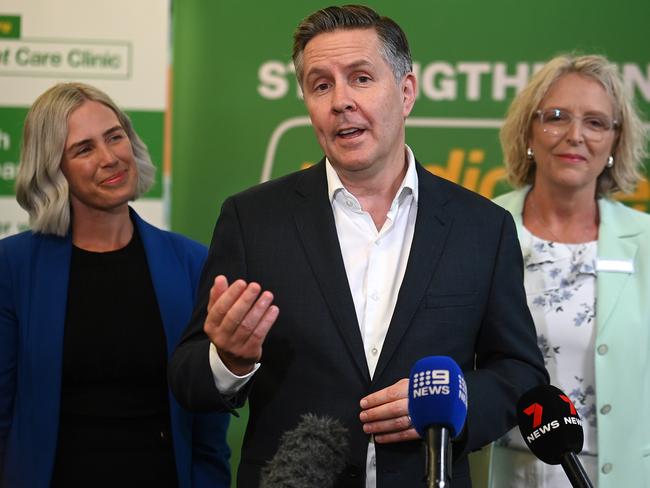 Health Minister Mark Butler (centre). Picture: John Gass