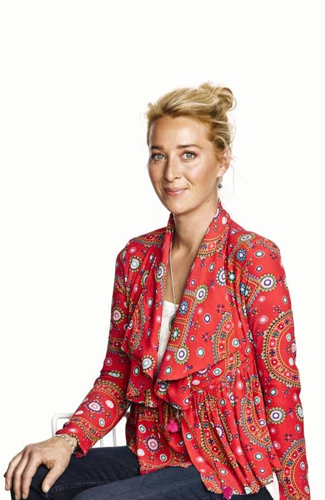 Asher Keddie A Style Icon As Offsprings Nina Proudman Daily Telegraph 