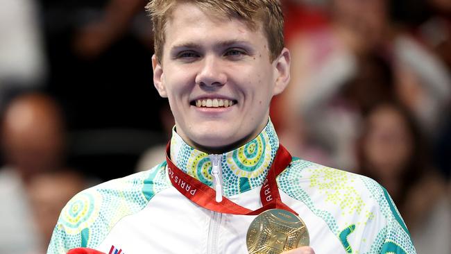 NANTERRE, FRANCE - SEPTEMBER 05: Gold medalist Timothy Hodge of Team Australia poses for a photo during the Para Swimming Men's 200m Individual Medley SM9 Medal Ceremony on day eight of the Paris 2024 Summer Paralympic Games at Paris La Defense Arena on September 05, 2024 in Nanterre, France. (Photo by Sean M. Haffey/Getty Images)