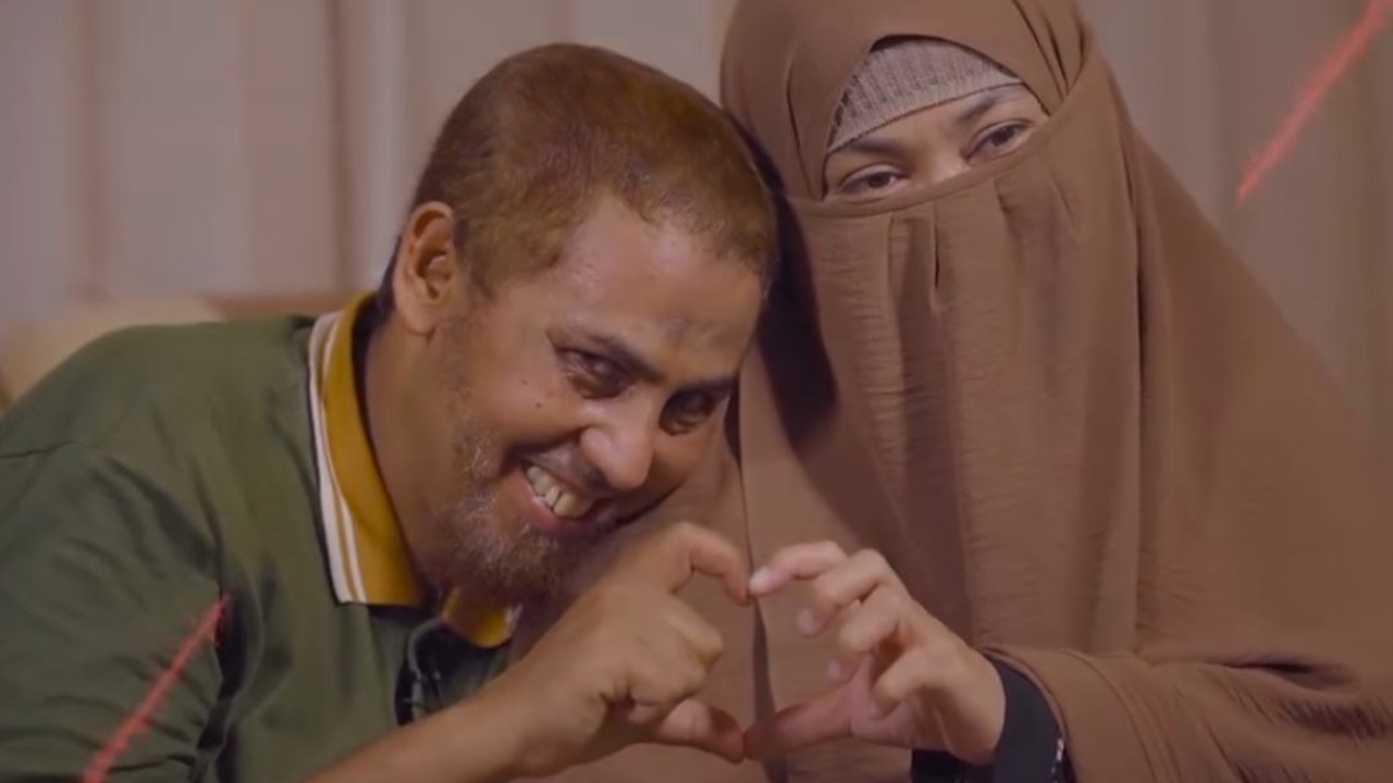 Bali bomb maker Umar Patek now finds happiness by living life with his wife Istri and following his passion for nature photography.