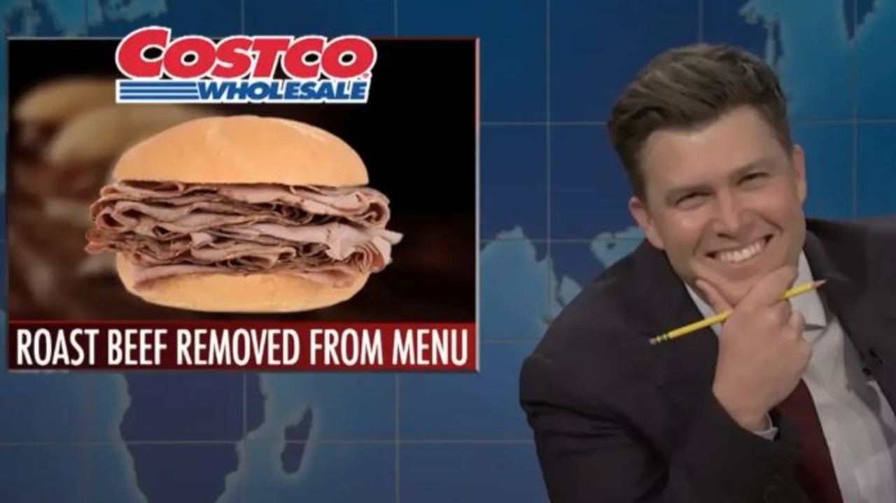Last December, Che made co-star Colin Jost read a vulgar joke about his wife Johansson’s post-partum lady parts when they swapped quips during the segment.