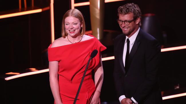 Sarah Snook and Simon Baker.