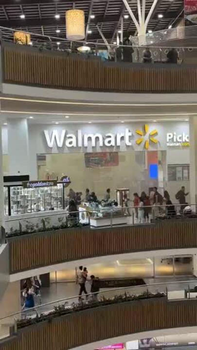 Shoppers Flee as Smoke Fills Mexico City Mall