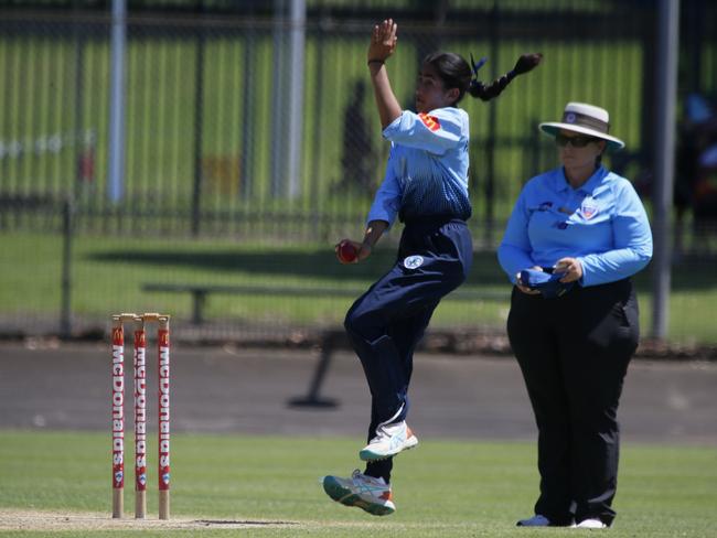 Aishleen Gir finished among the runs and wickets in round nine. Picture Warren Gannon Photography