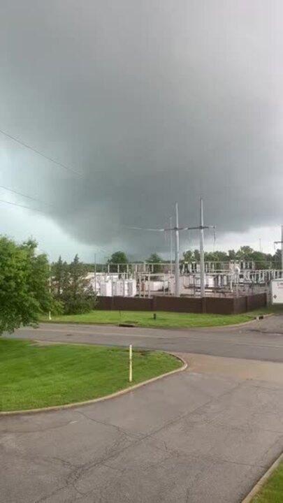 Ominous Cloud Seen in Kansas City Area Amid Tornado Watch
