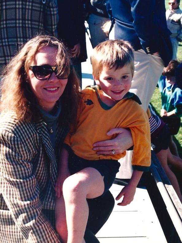 Hunter Thomas a kid with his mum Kerry.