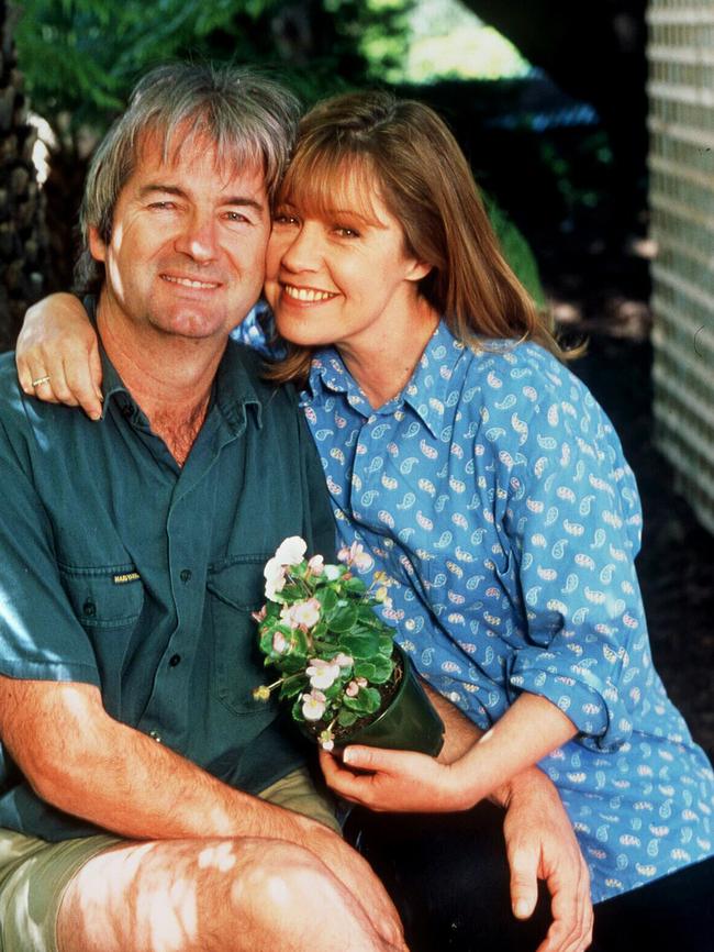 John Jarratt and Noni Hazlehurst divorced in 1999.