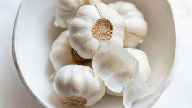 A key compound in garlic has been found to lower cholesterol levels.