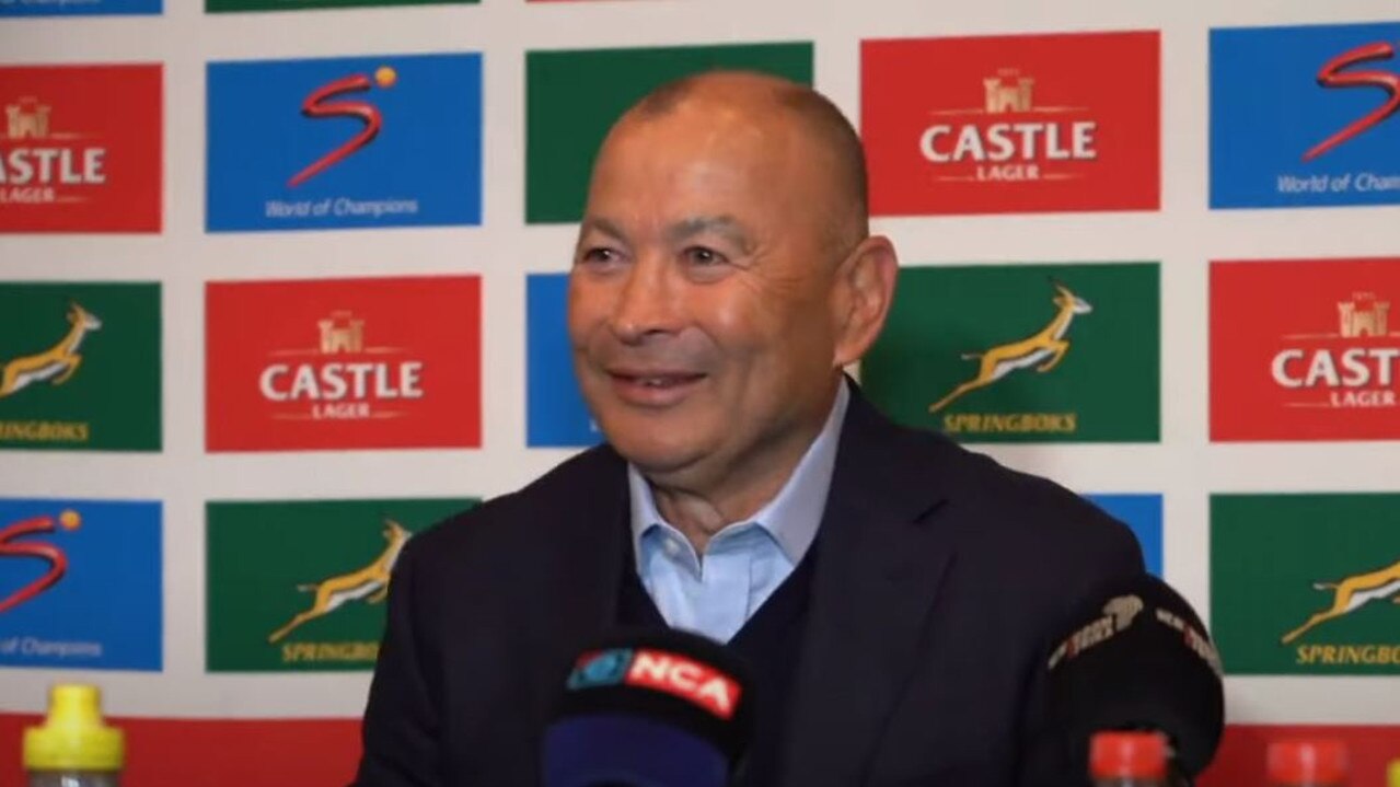 Eddie Jones clashes with a reporter