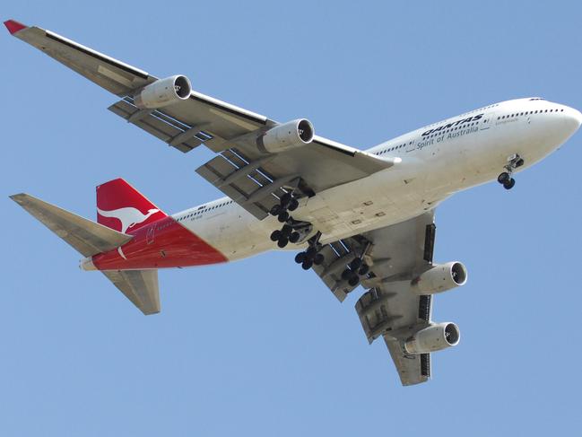 Jet Plane, Qantas 747, Aeroplane. passenger jet.