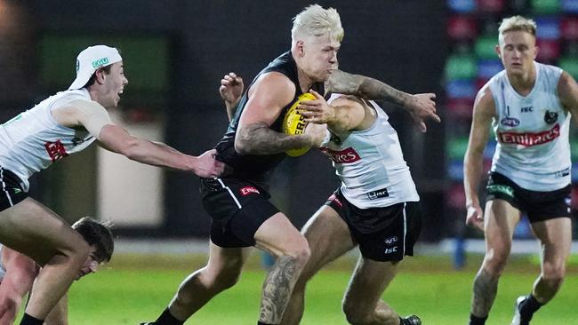 De Goey in action during a Collingwood intra club before the AFL restart.