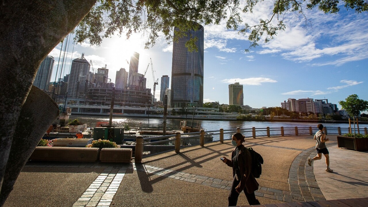 Families reunite as Queensland's borders reopen