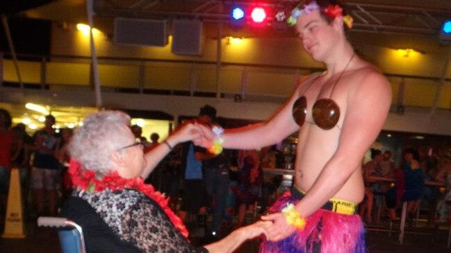 Jonathan Crabtree dancing during his cruise trip in September 2012.  Source: Facebook