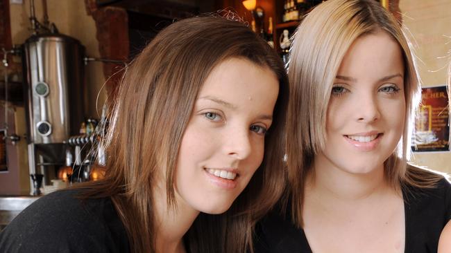 Journalist twins Amy and Sophie Taeuber.