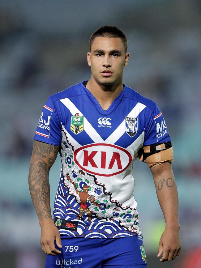 Michael Lichaa warming up for the Bulldogs in 2017. Picture: Brook Mitchell