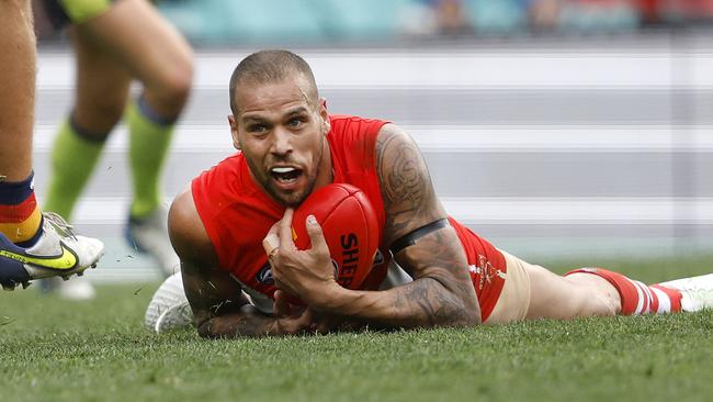 Text messages fly after Buddy’s Brisbane bombshell
