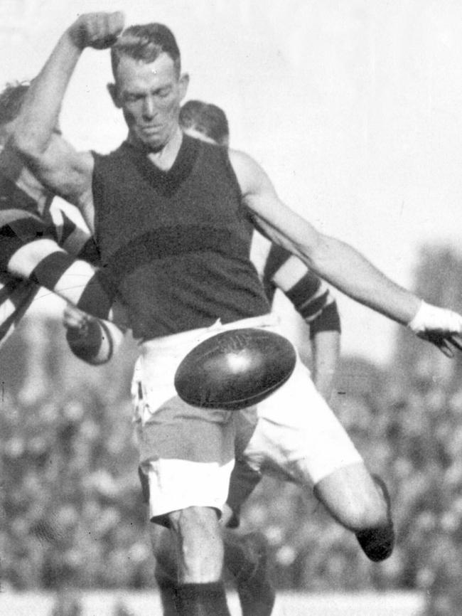 Ivor Warne-Smith won two Brownlow Medals.