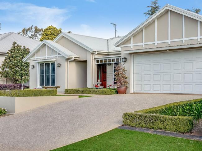 4 Colman Dr, Middle Ridge, is for sale.